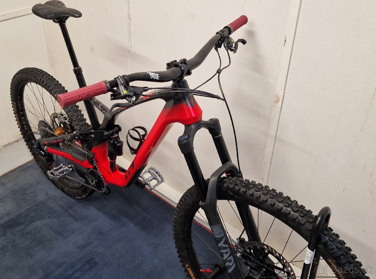 Celoodpružený enduro bicykel Gt force carbon pro elite 2024 - 8