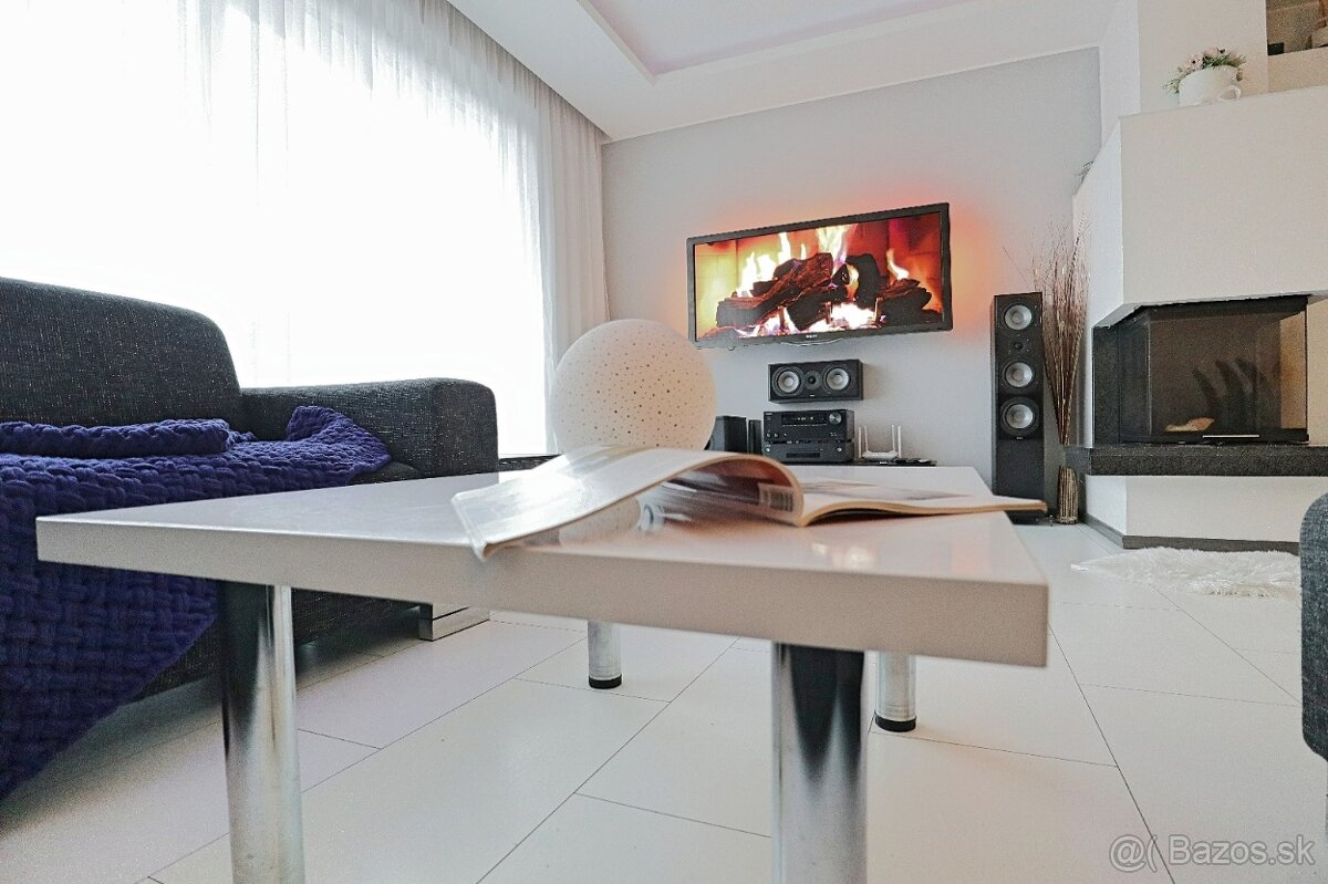 Krásny 5i RD s dvojgarážou, bazénom - TOP PROSTREDIE - 8