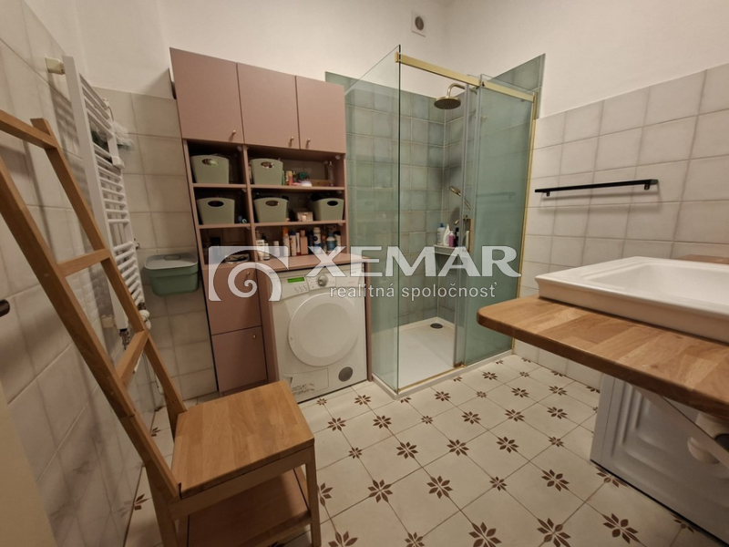 PREDAJ 3,5 izbový staromestský byt Banská Bystrica - 8