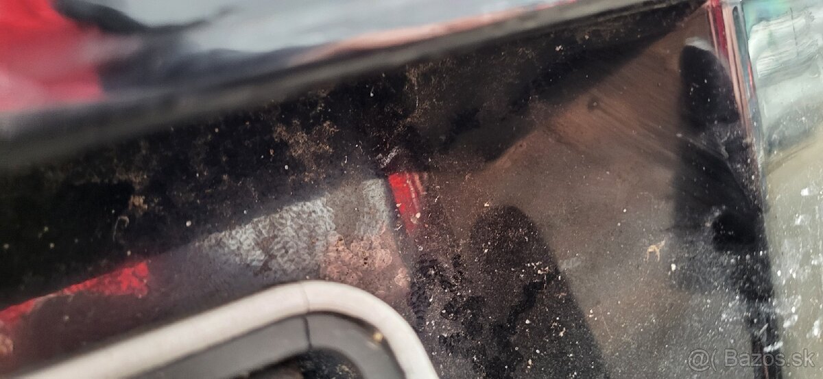 Predám kufor na vw passat - 8