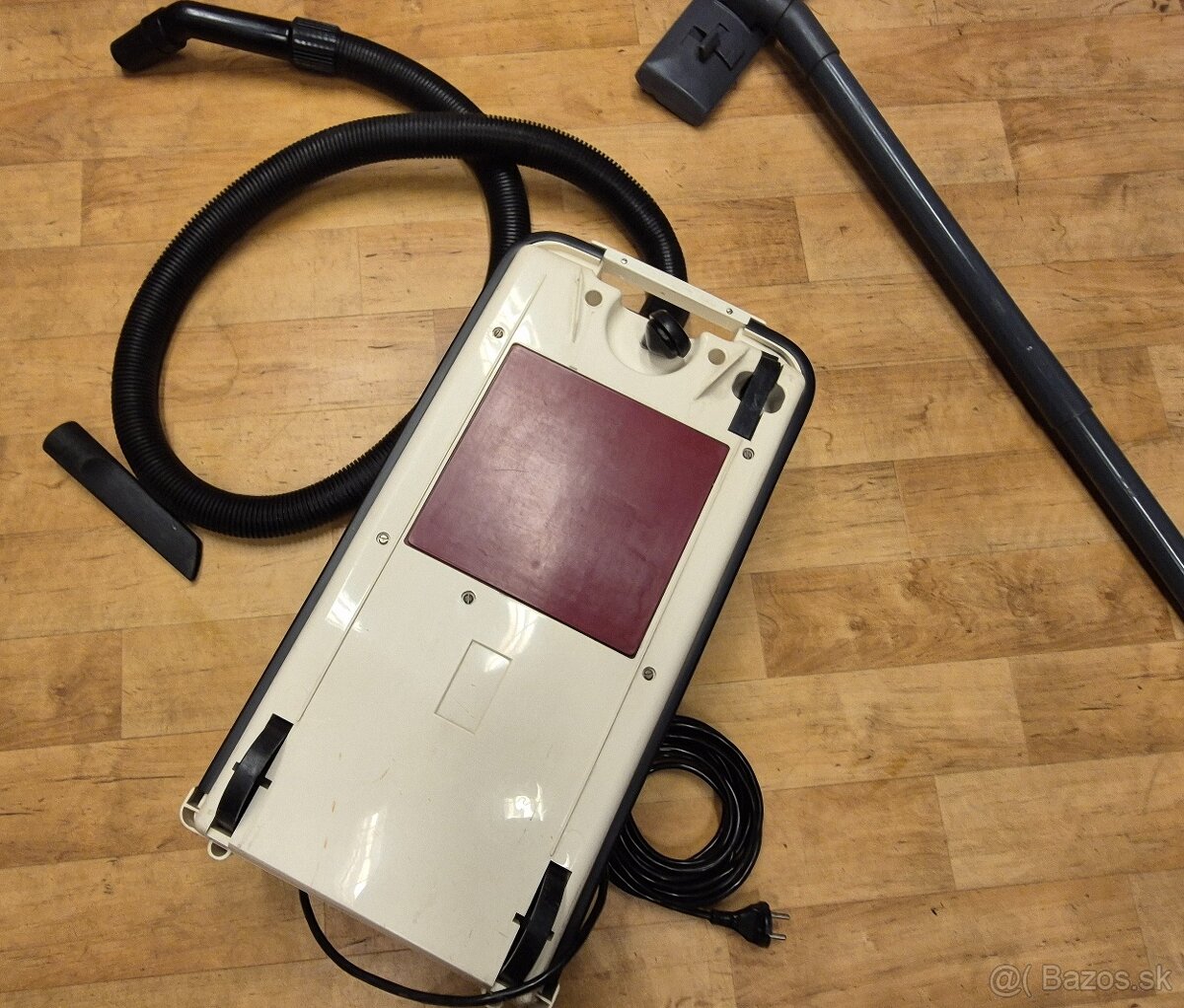 Vysávač ETA 3403 - 8