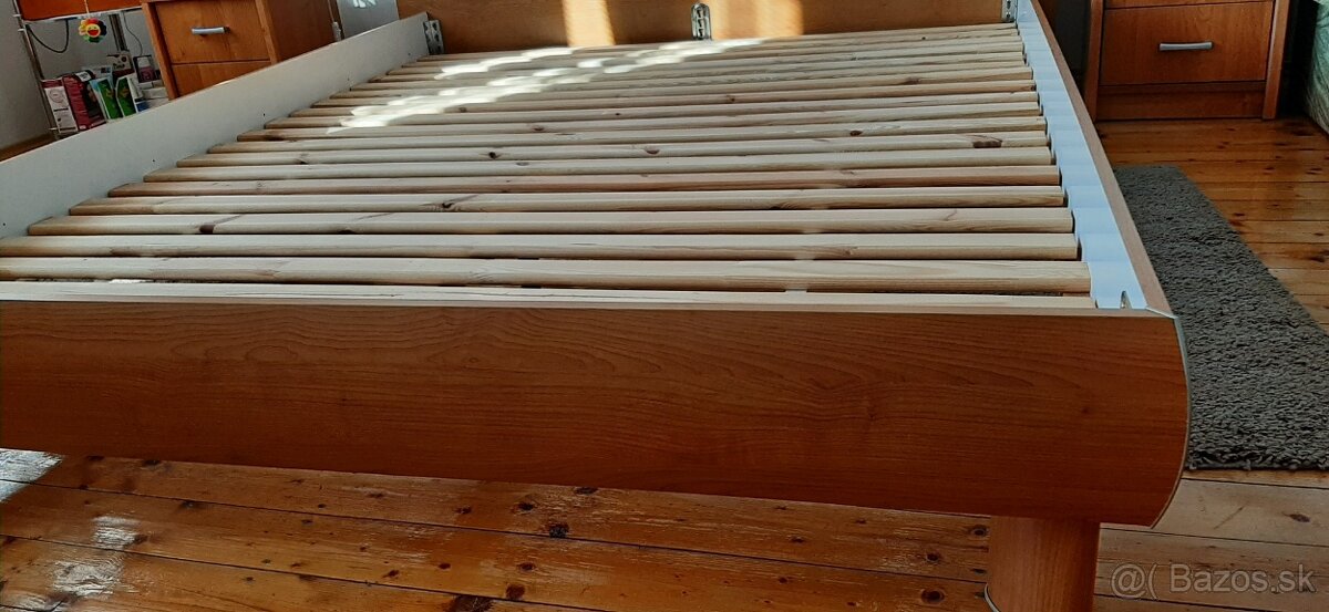 Predám peknú a pevnú postieľku 160/200 - 8