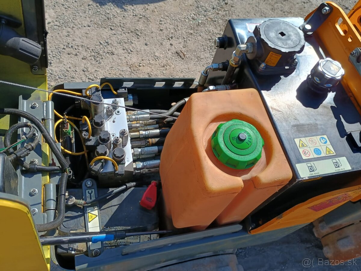 Ježkový valec Wacker Neuson RTX83SC3, RT82 Bomag - 8