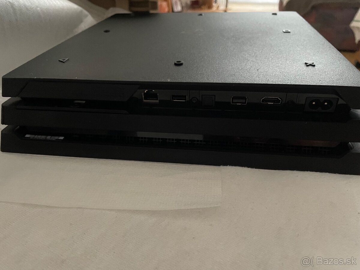 PlayStation 4 Pro 1TB Death Stranding - 8