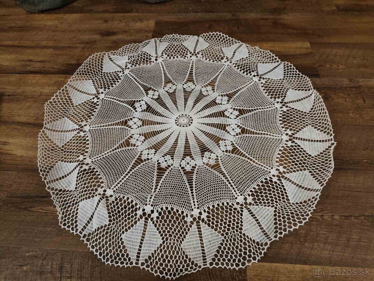 157ks háčkované dečky obrusy - 8