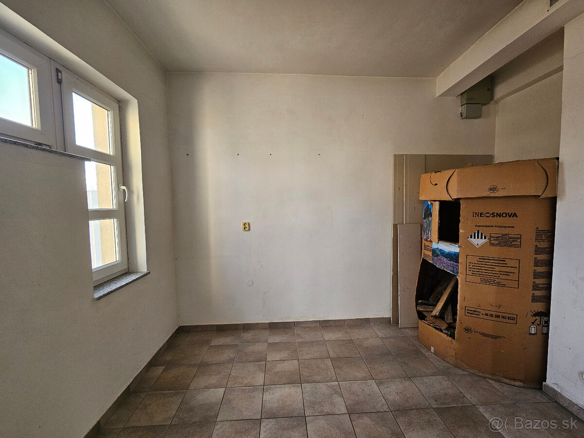 Obchodný priestor na predaj v meste Galanta - 8