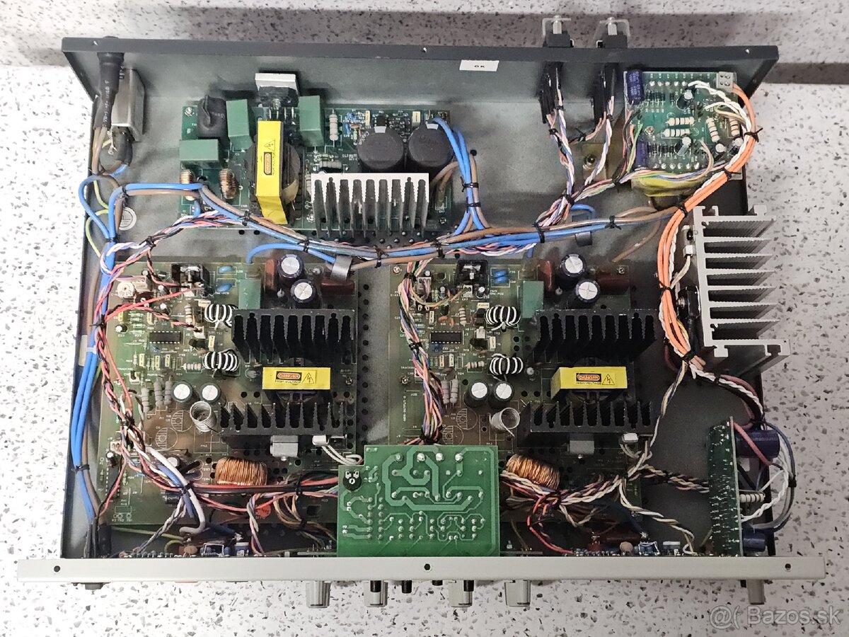 VOLTCRAFT Plus VSP 2405 HE 》2x 40V - 5V / 1x 6V - 1.5A - 8