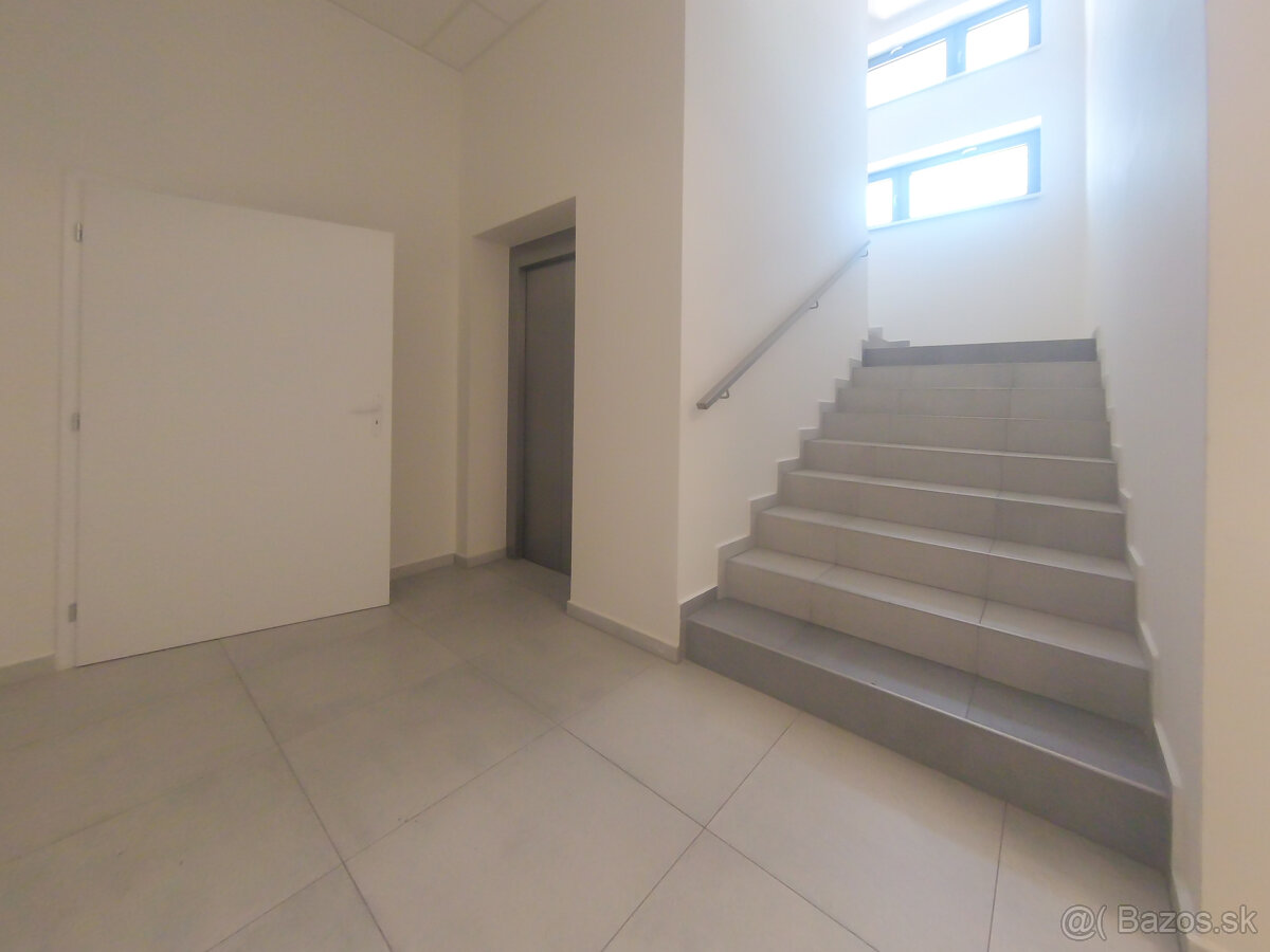 Prenájom reprezentatívnych kancelárií 37m2, Žilina - 8