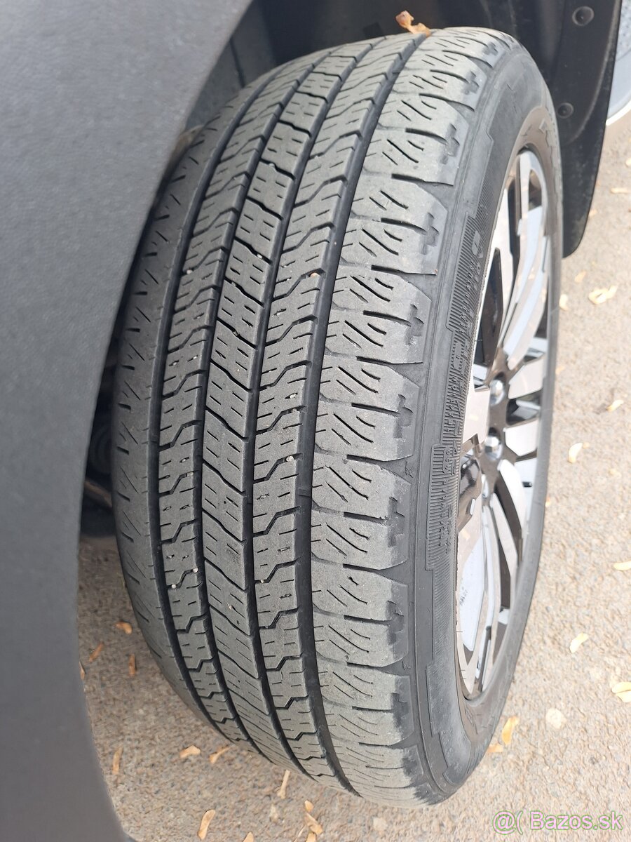 Volkswagen Amarok - 8