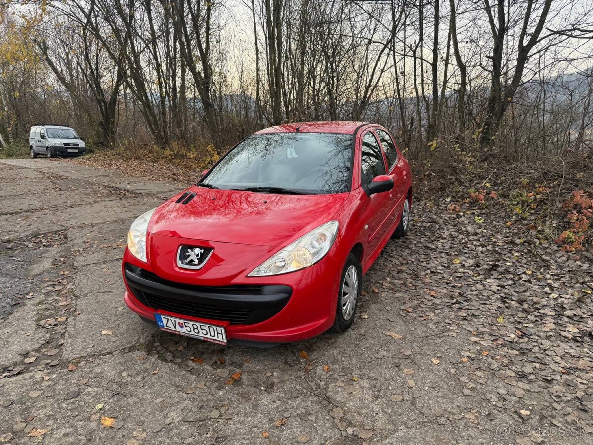 Peugeot 206+ benzín - 8