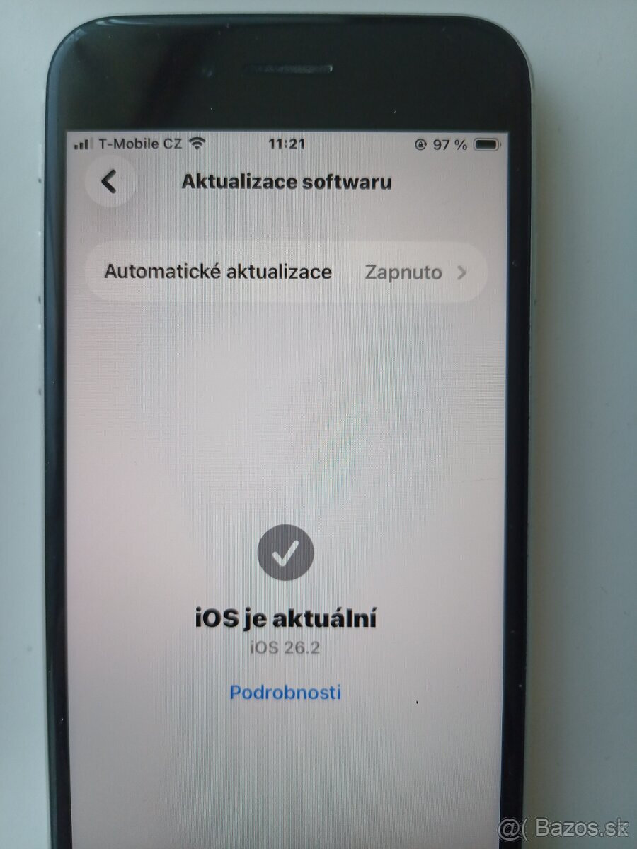 Apple iPhone SE 2020 - 8