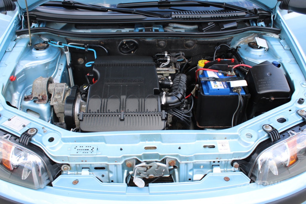 Fiat Punto 1,2 i 16V 59 kW SPORTING - 8