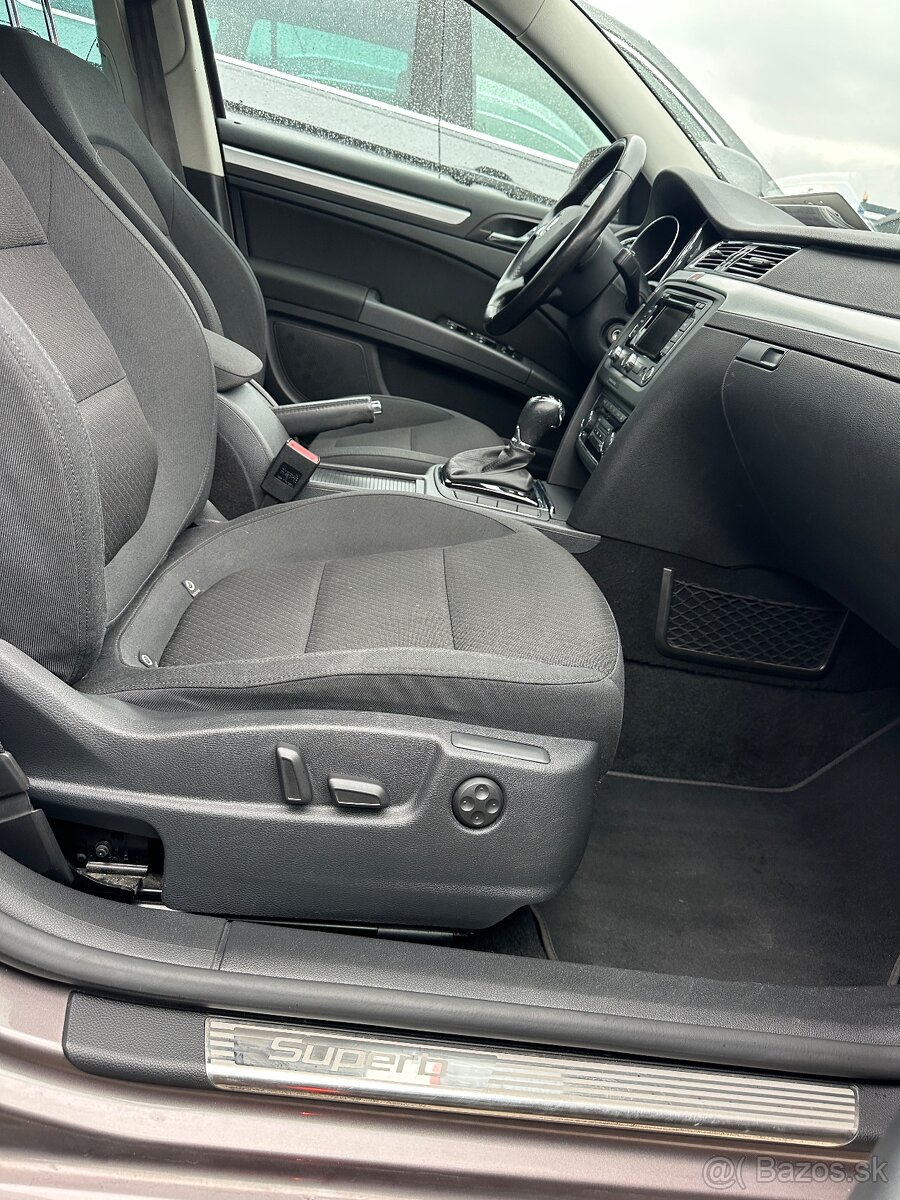 Rezervované—Škoda superb 2 dsg facelift - 8