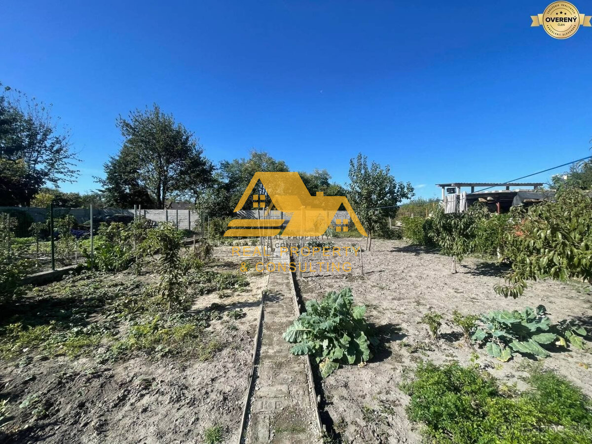 Znížená cena Predám rodinný dom v Nových Zámkoch - 8