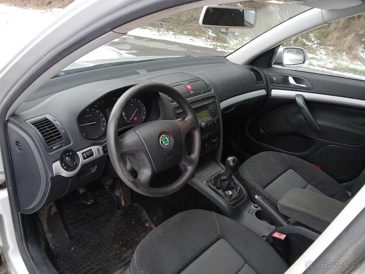 Octavia 2 1.9tdi - 8