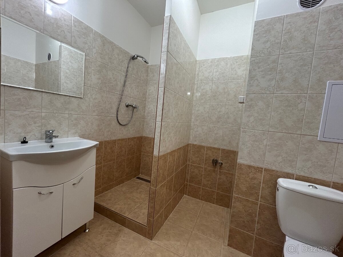 Prenájom bytu 3+1 Štúrovo – F. Rákócziho 62 - 8