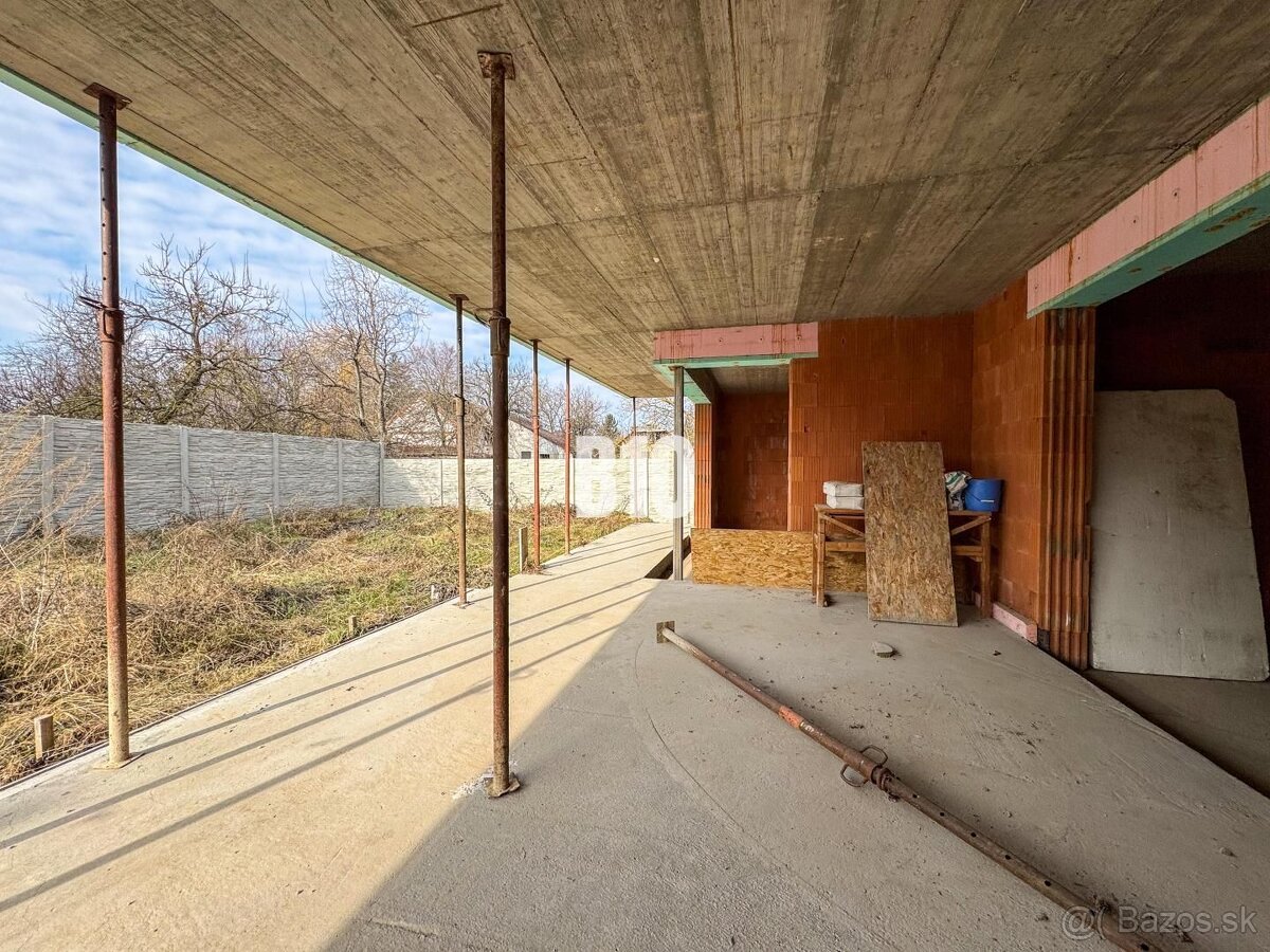 6 izbový rodinný dom - DVOJGARÁŽ - CABAJ časť Riegler - 8