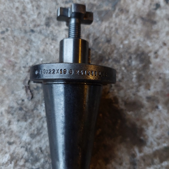 Redukcie a upinače ISO 40 - 8