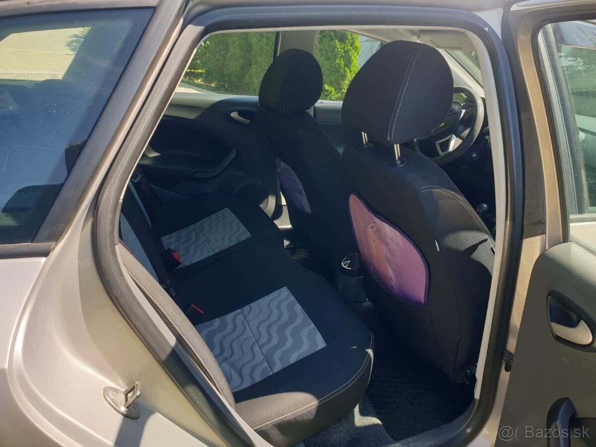 Predám Seat Ibiza 1,4 16V Style - 8