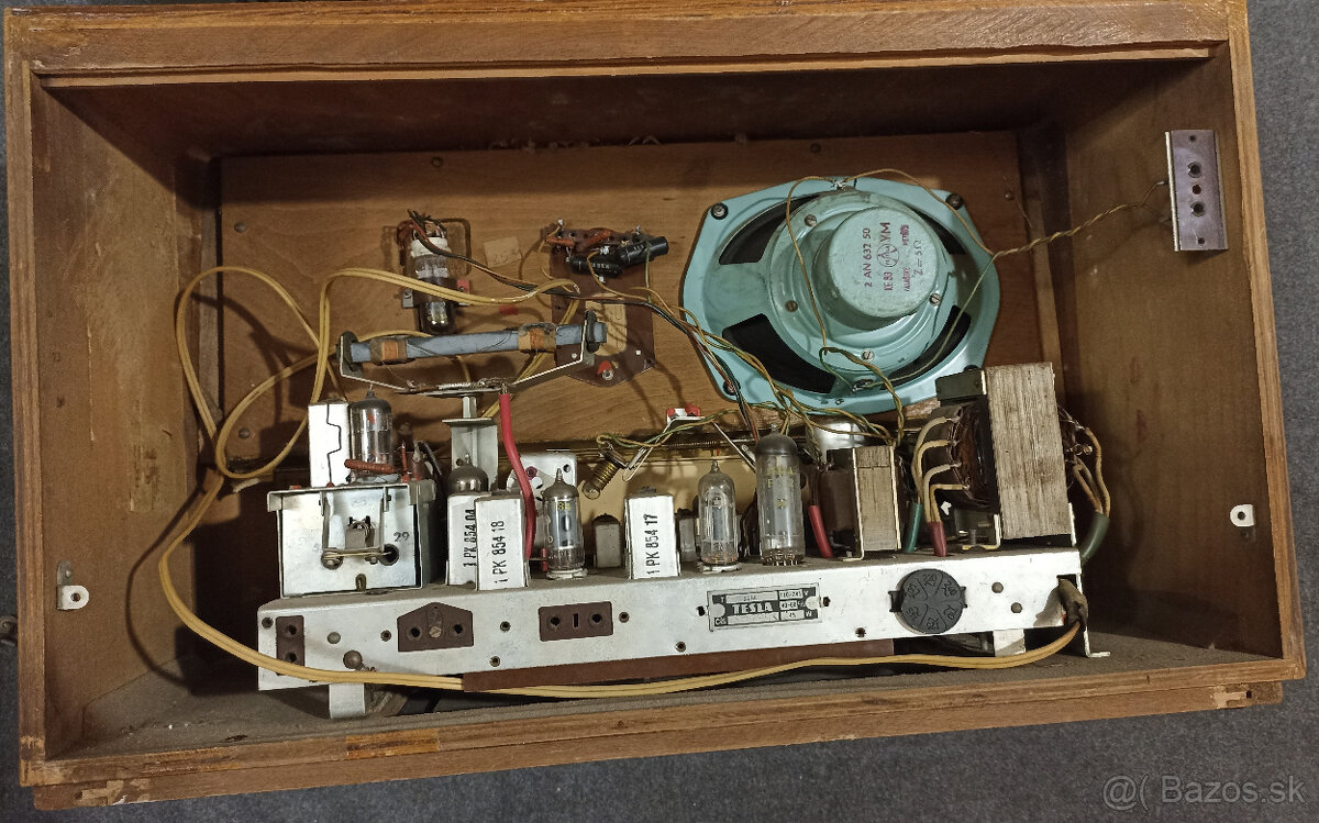 Staré retro rádio Tesla Melódia 527A - 8