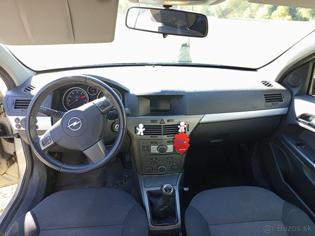Opel Astra - 8