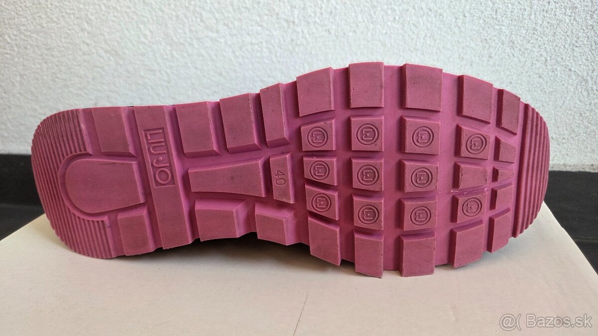 nové sneakersy LIU-JO (č.40) - 8