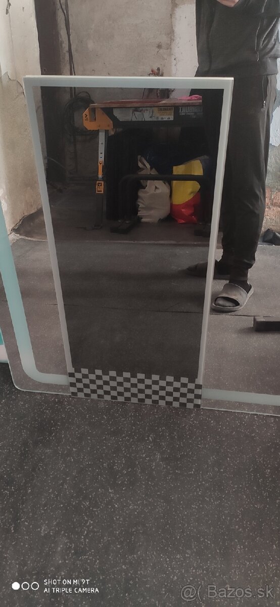 Predávam zrkadlá - 8