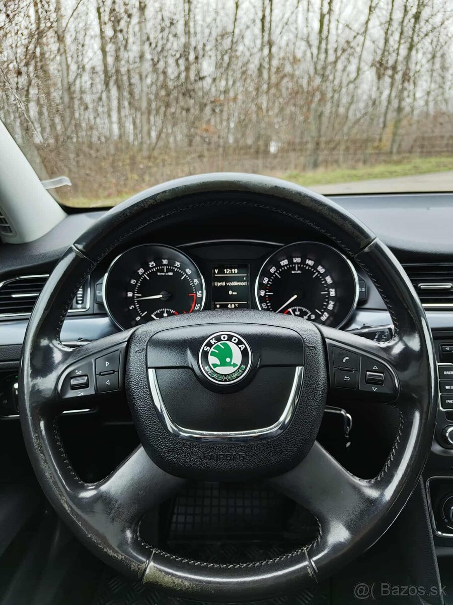 Škoda Superb combi 1.6 TDI CR DPF Comfort - 8