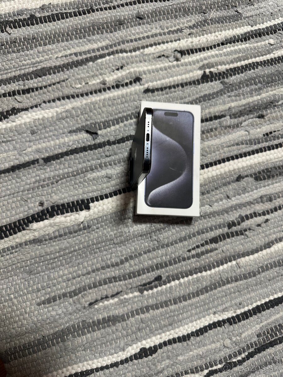 iPhone 15 Pro 128GB - 8