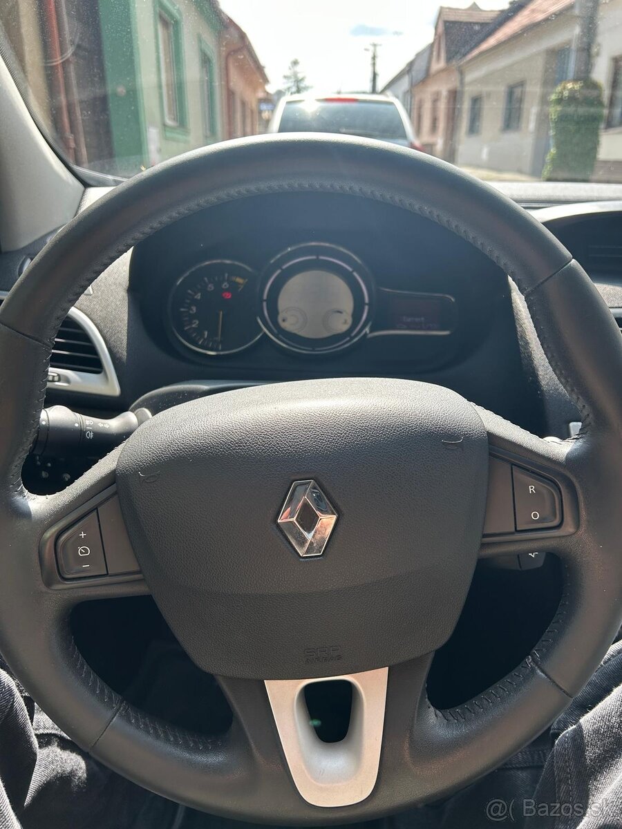 Renault Megane 3 Coupe 1.6 2010 - 8