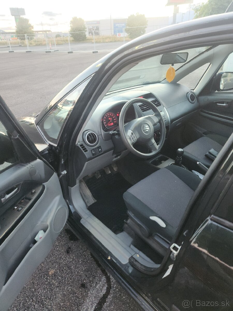 Suzuki sx4 - 8