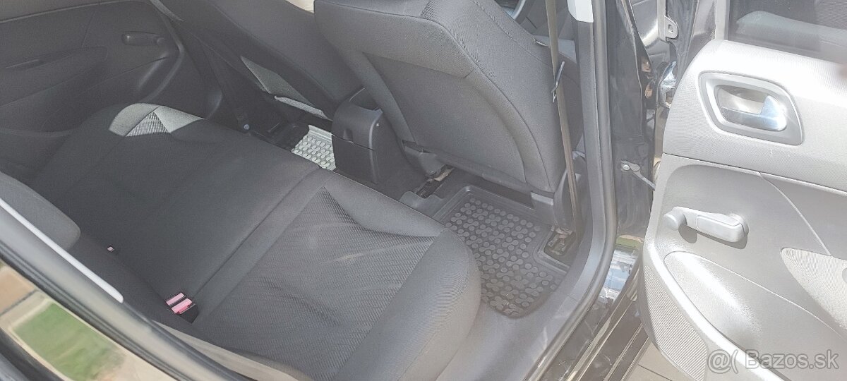 Peugeot 308 1,4e 95k 5P - 8