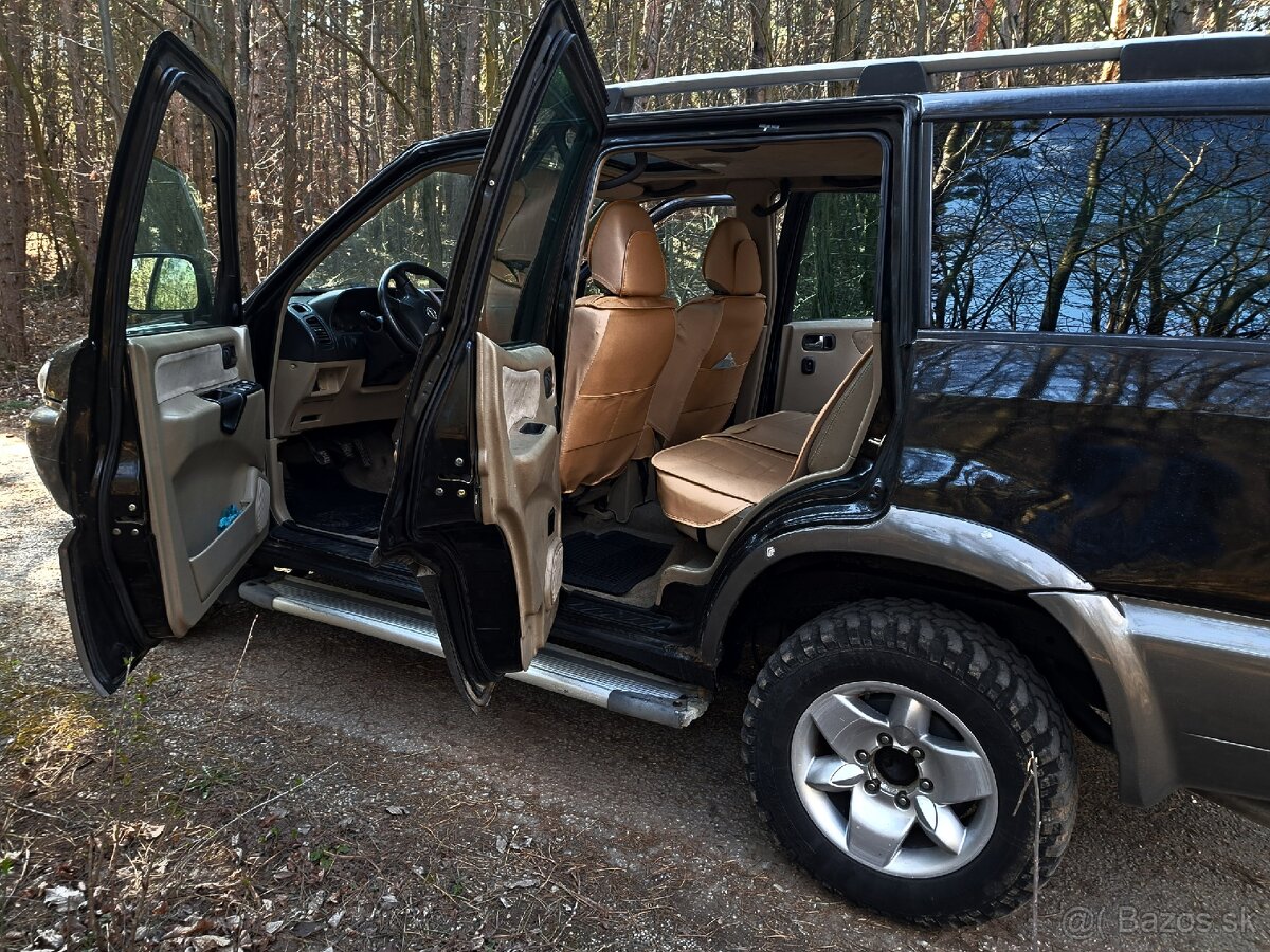 Predám Nissan Terrano II 3.0l tdi 113kw - 8