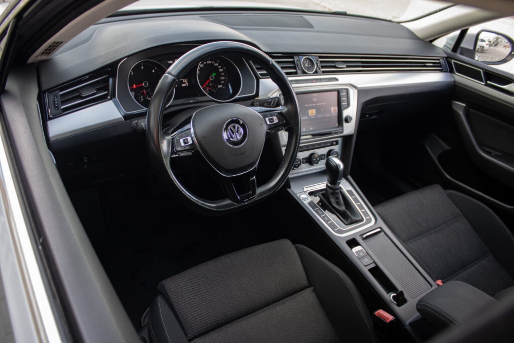 Volkswagen Passat Variant 2.0 TDI DSG - 8
