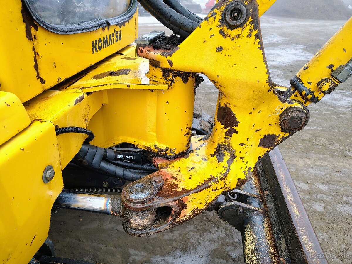 Minirypadlo Komatsu PC20R-8 - 8