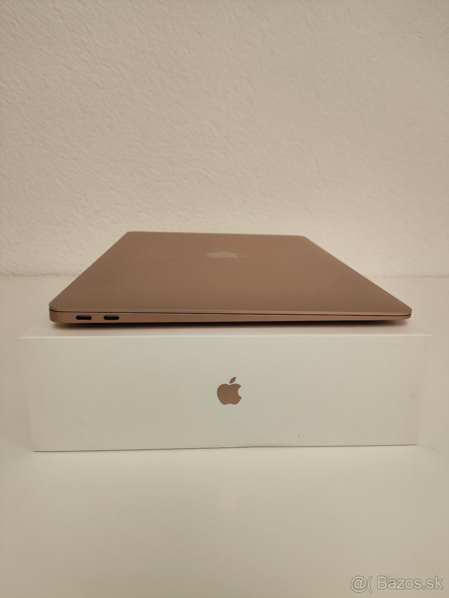 MacBook Air 2020 | i7 • 8GB • 256GB SSD - 8