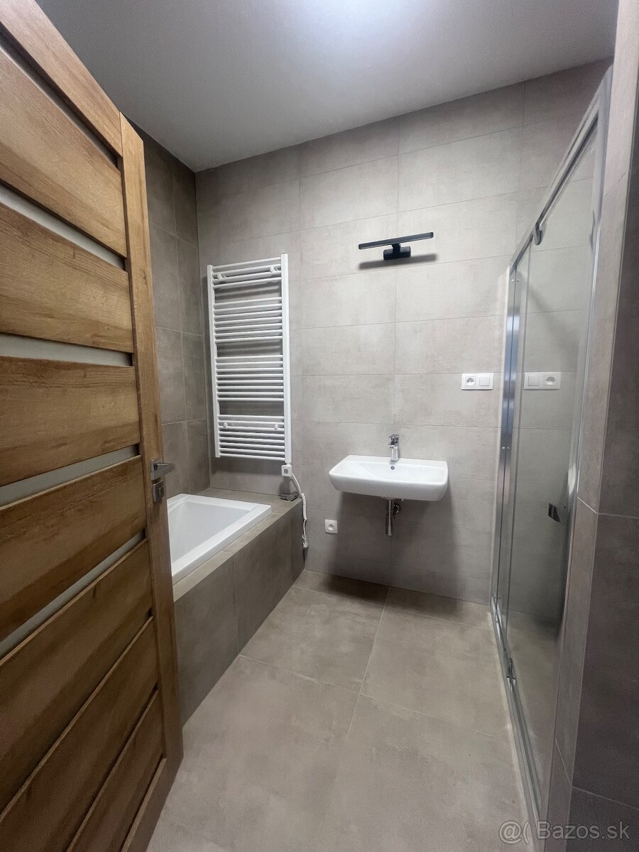 Krásny 4 izbový byt na prenájom v SOHO - 8