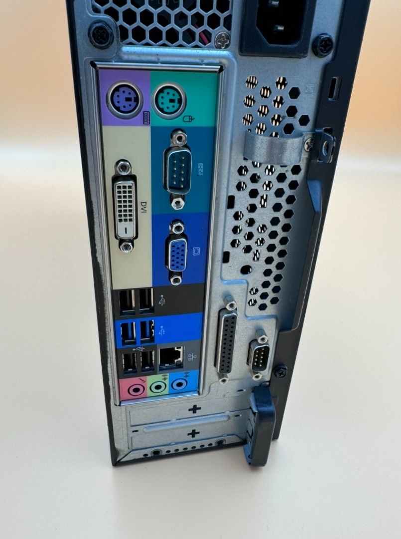 Počítač ACER SFF.Intel AMD A8 4x3,10GHz.8gb ram.120gb SSD. - 8