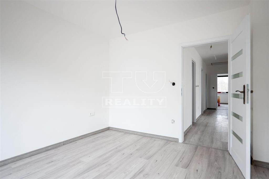 Moderný 4-izbový dom pri Žiline – ihneď k nasťahovaniu - 8