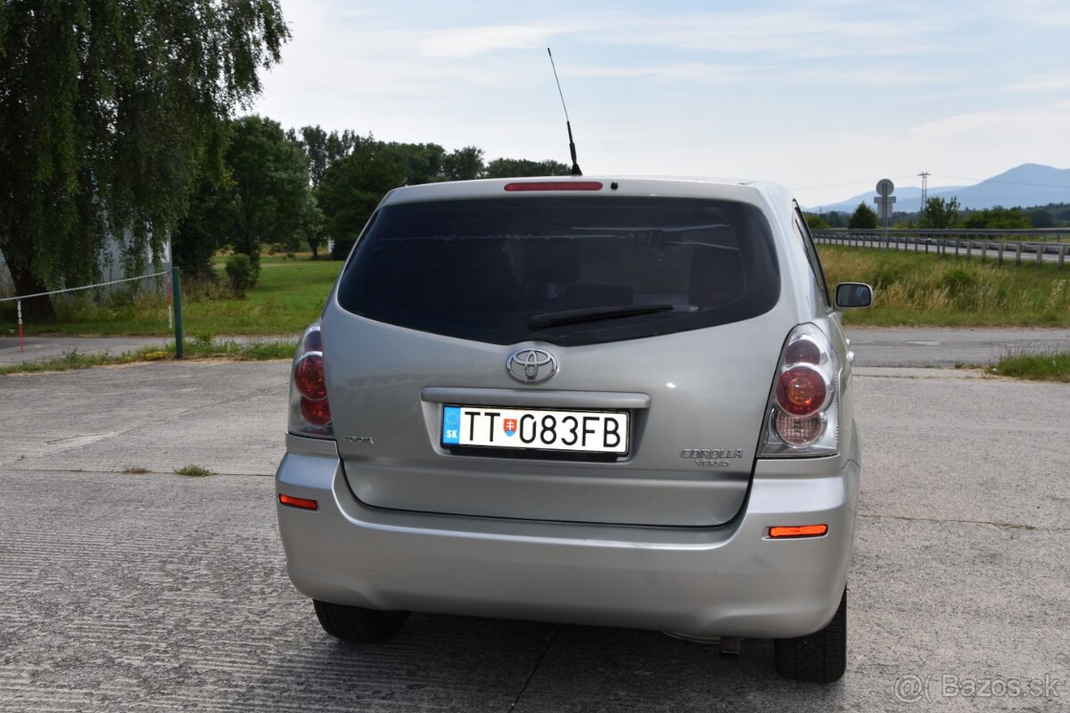 Toyota Corolla Verso 2.0 D-4D Base - 8