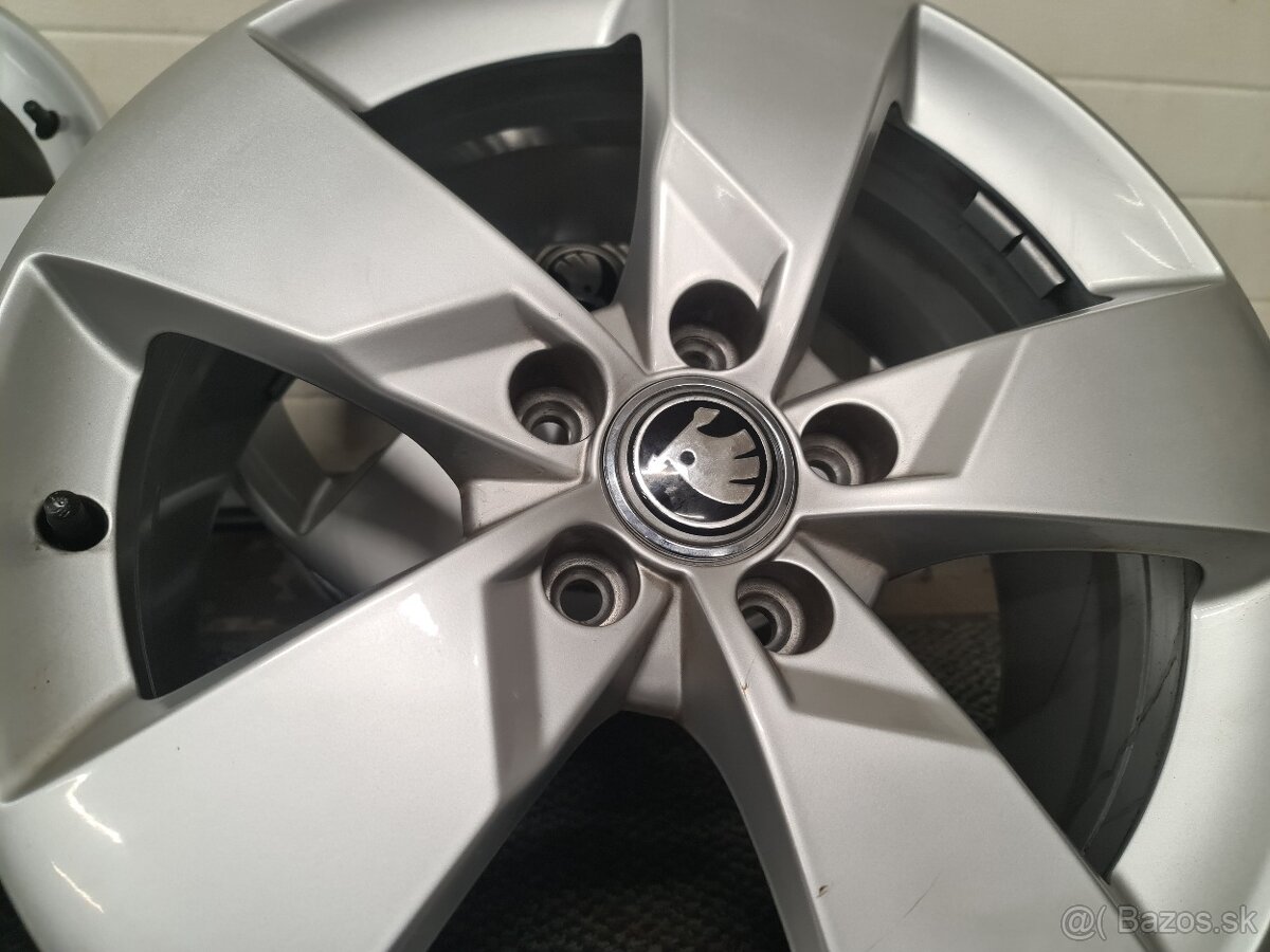 5X112 R17 7,0J ET47 ALU - 8