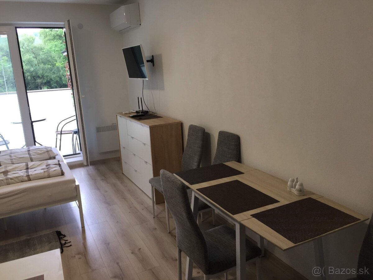 APARTMAN PODHAJSKA - 8