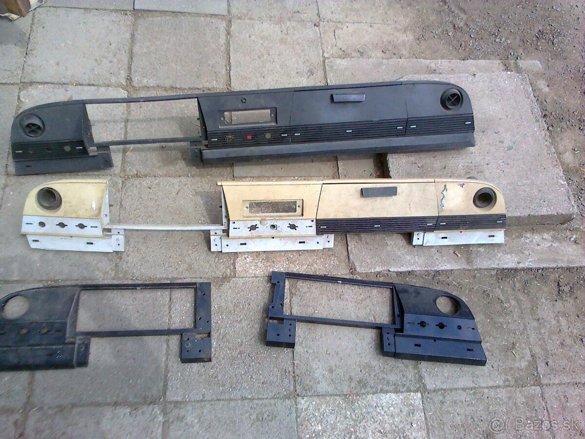 Škoda 100 -110 plast nd . - 8