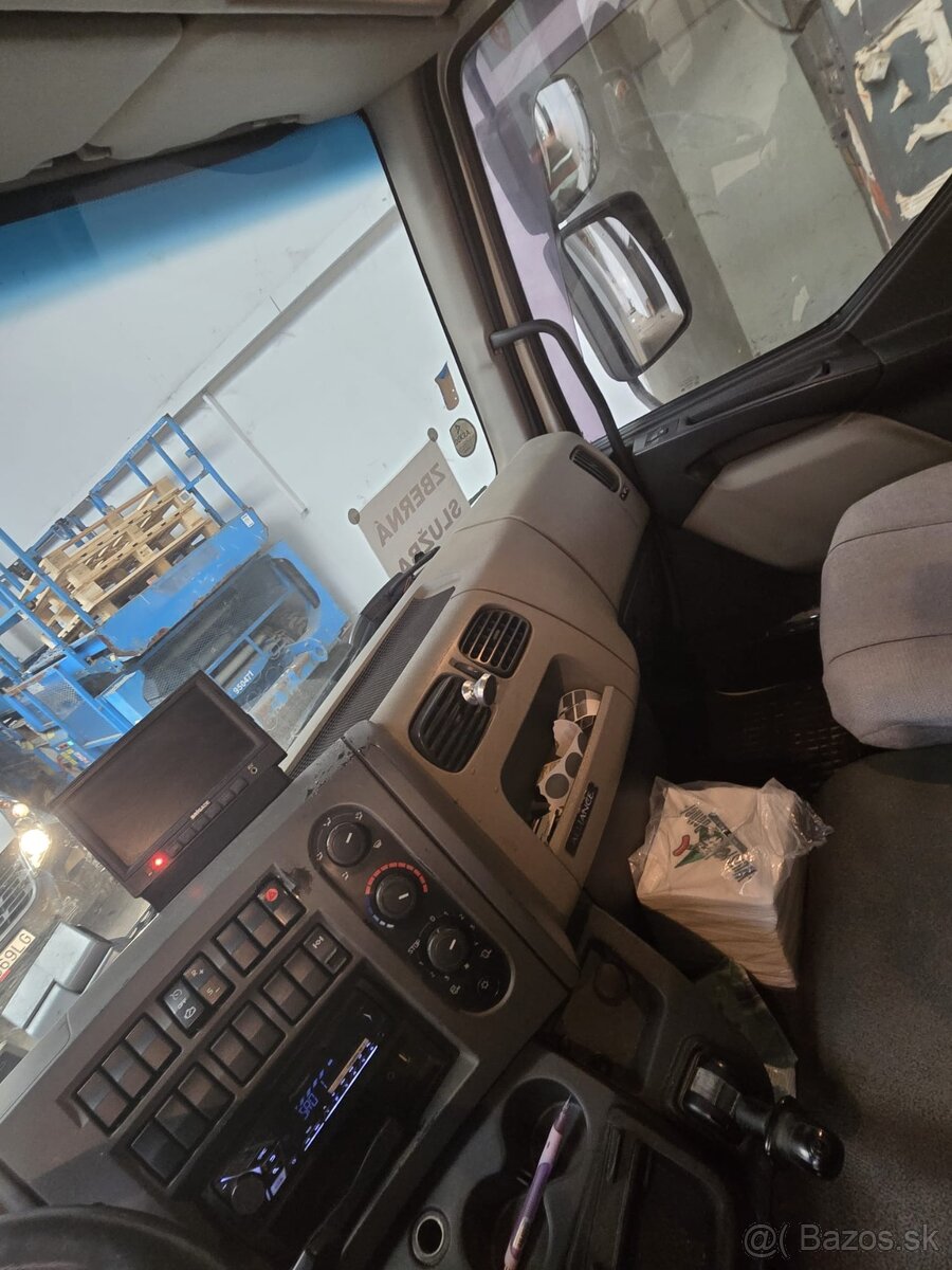 Predám Renault Midlum - 8