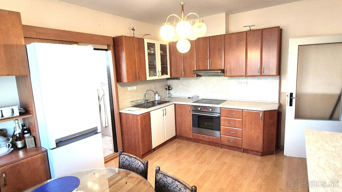 Rodinný dom v obci BELOVEŽA - 8