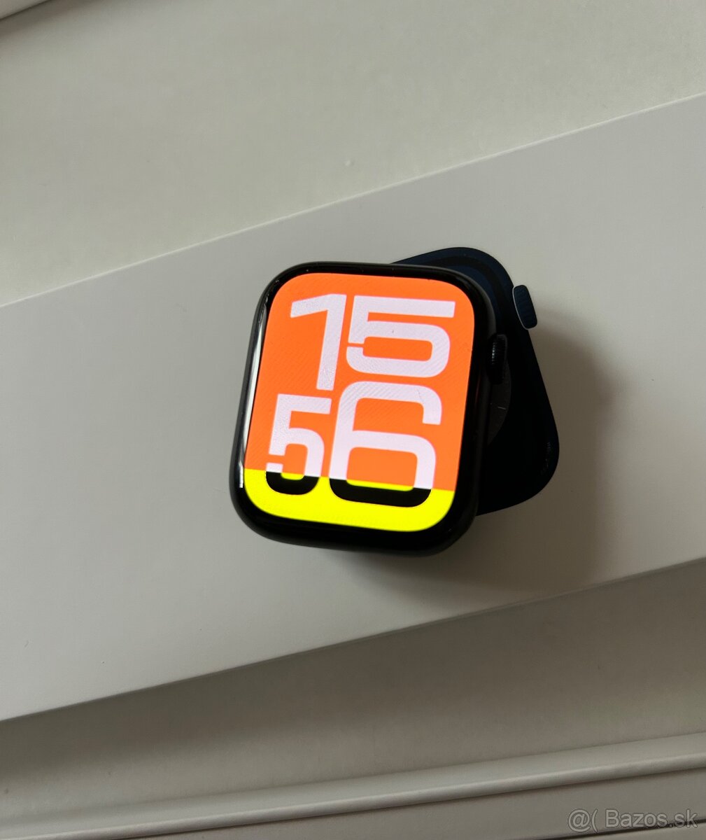 Apple Watch 8 45mm - 8