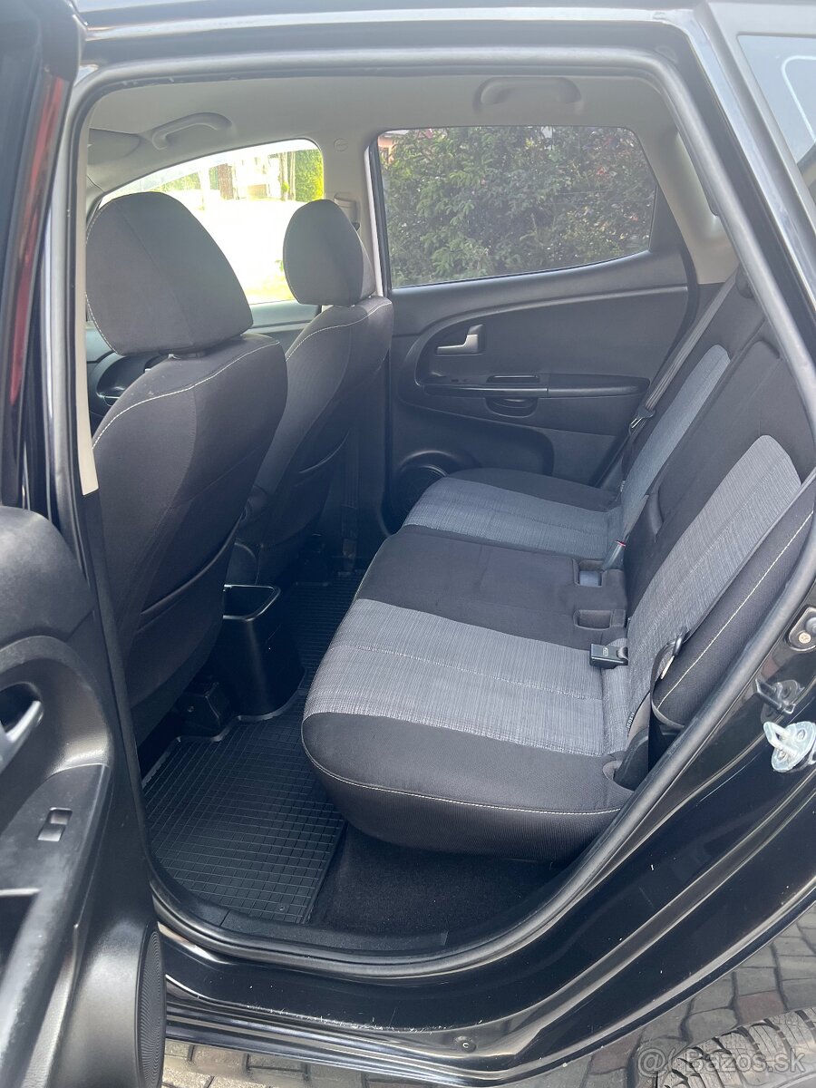 KIA Venga 1.4 crdi - 8