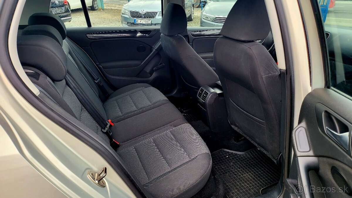 Volkswagen Golf 1.6-75kw Trendline DSG - 8