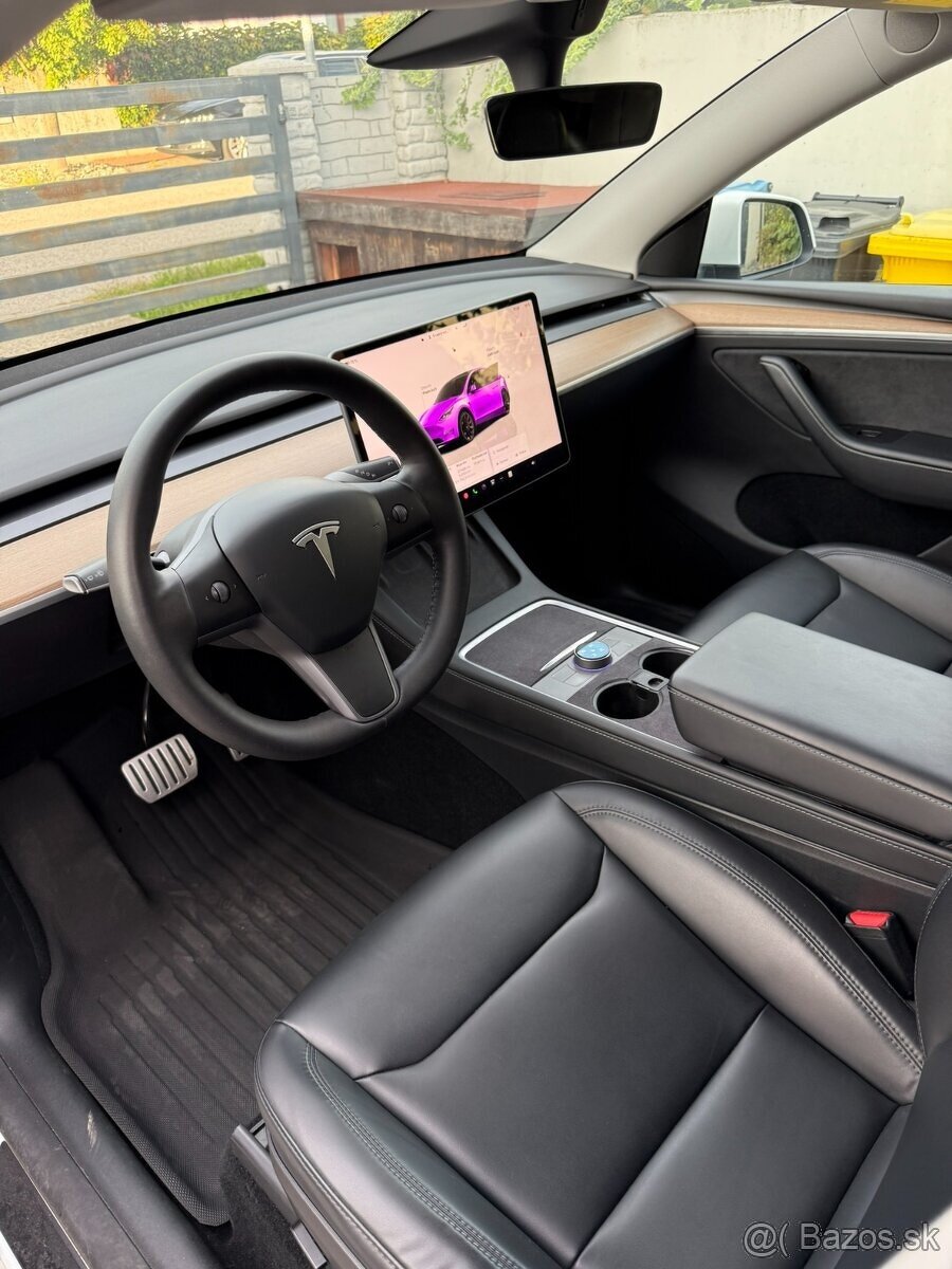 Tesla model Y Performance 10/2022 , 393 KW - 8