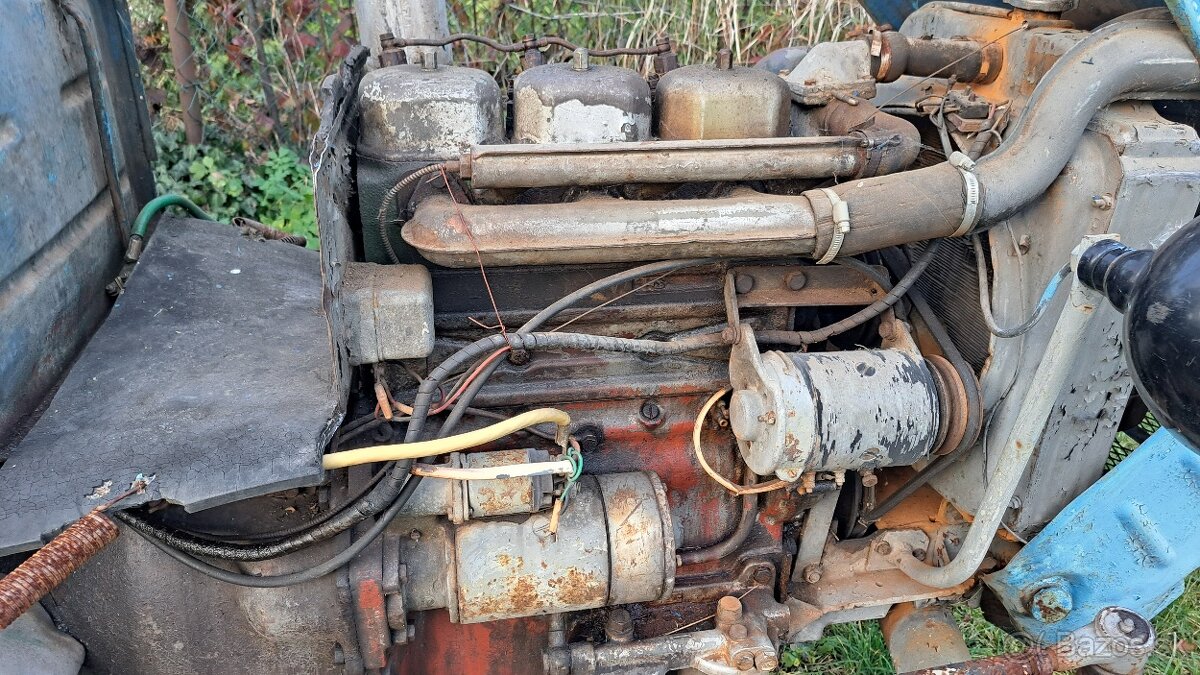 Predám traktor ZETOR 3011 - 8